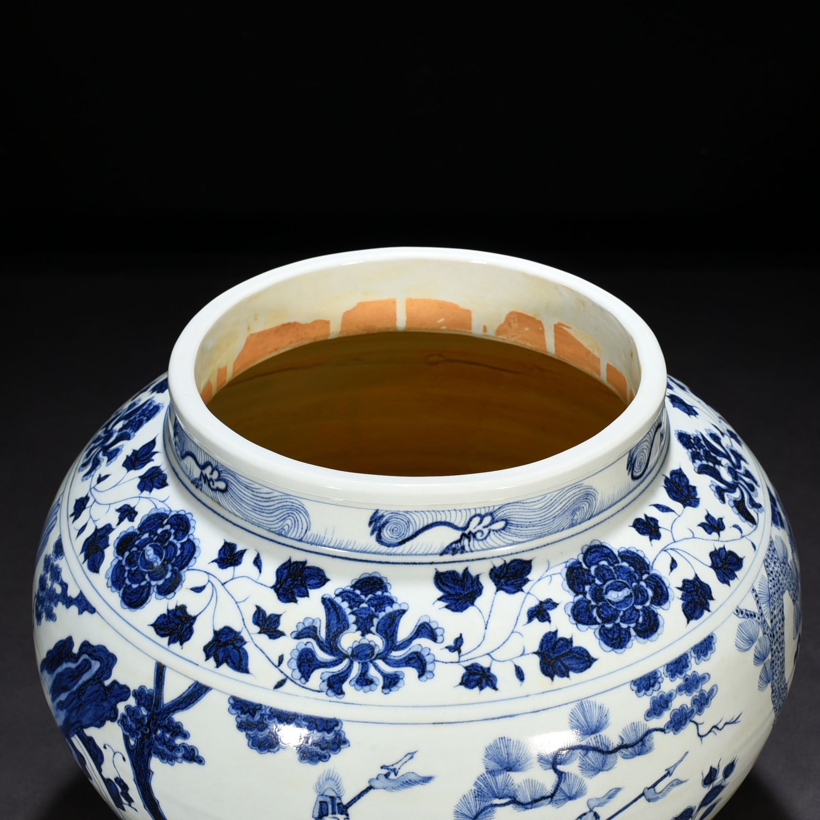 Yuan Dynasty blue and white Genghis Khan style jar with story patterns