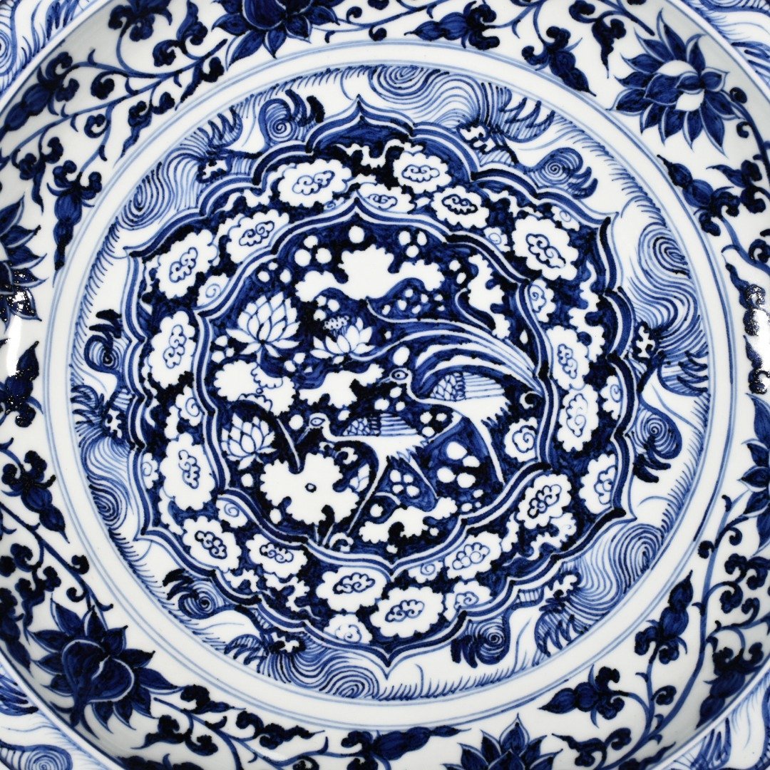 Yuan Dynasty blue and white Gu Kiln lotus pond mandarin duck pattern plate