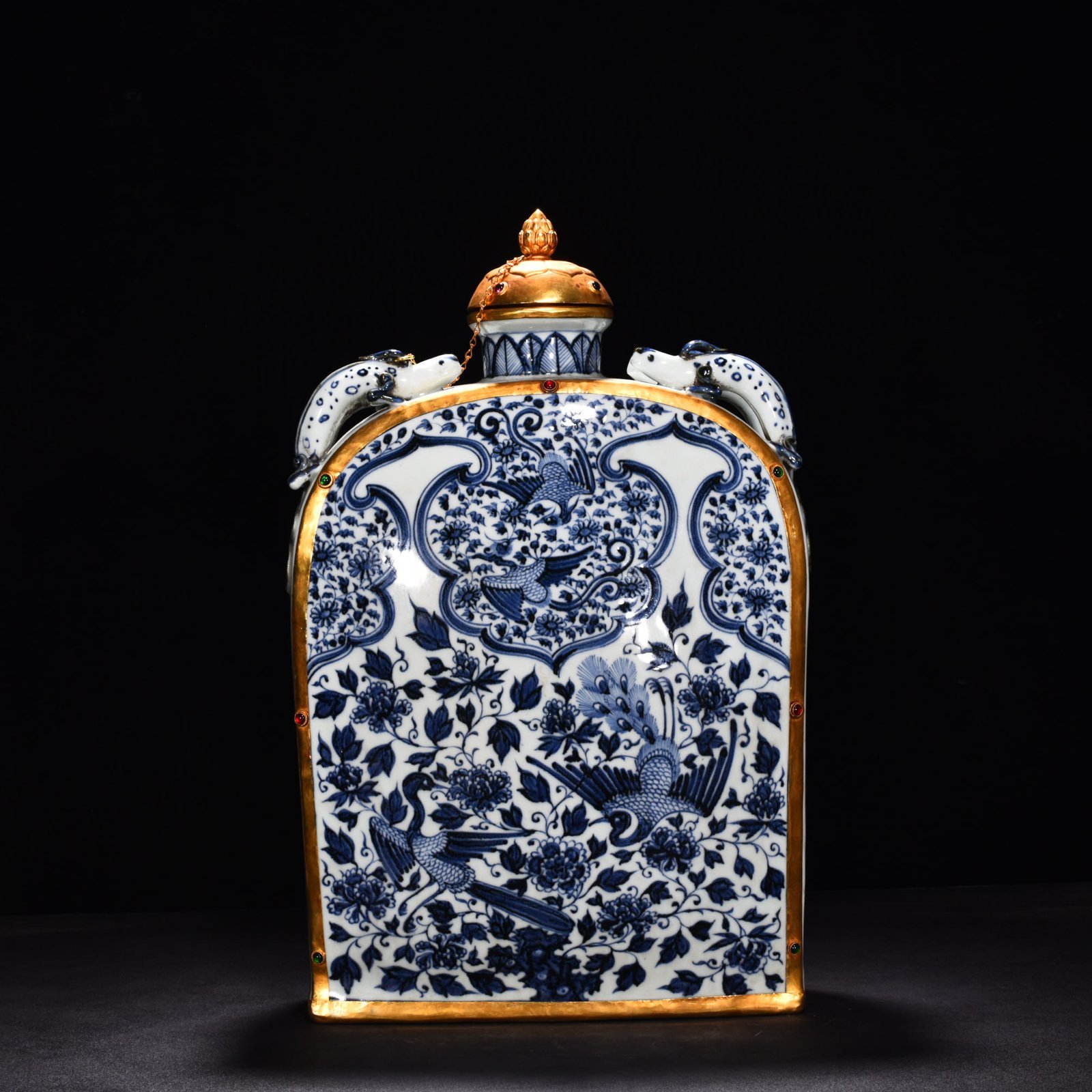 Yuan Dynasty blue and white with double phoenix pattern and four series flat vase