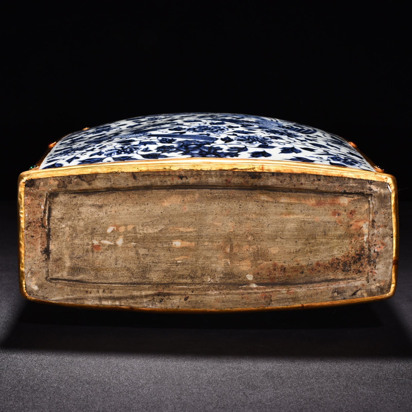 Yuan Dynasty blue and white with double phoenix pattern and four series flat vase