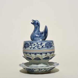 Yuan Dynasty blue and white flower pattern lotus mandarin duck smoker