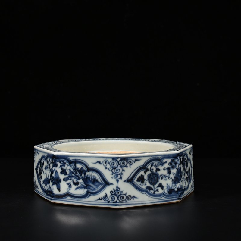 Yuan Dynasty blue and white flower grass and insect pattern octagonal inkstone