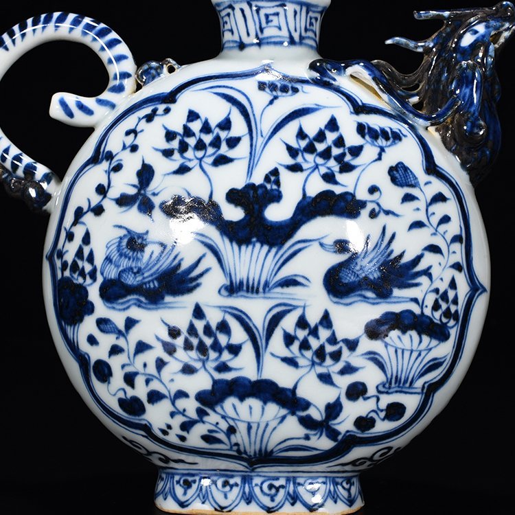 Yuan Dynasty blue and white lotus pond pot with mandarin duck pattern and phoenix head
