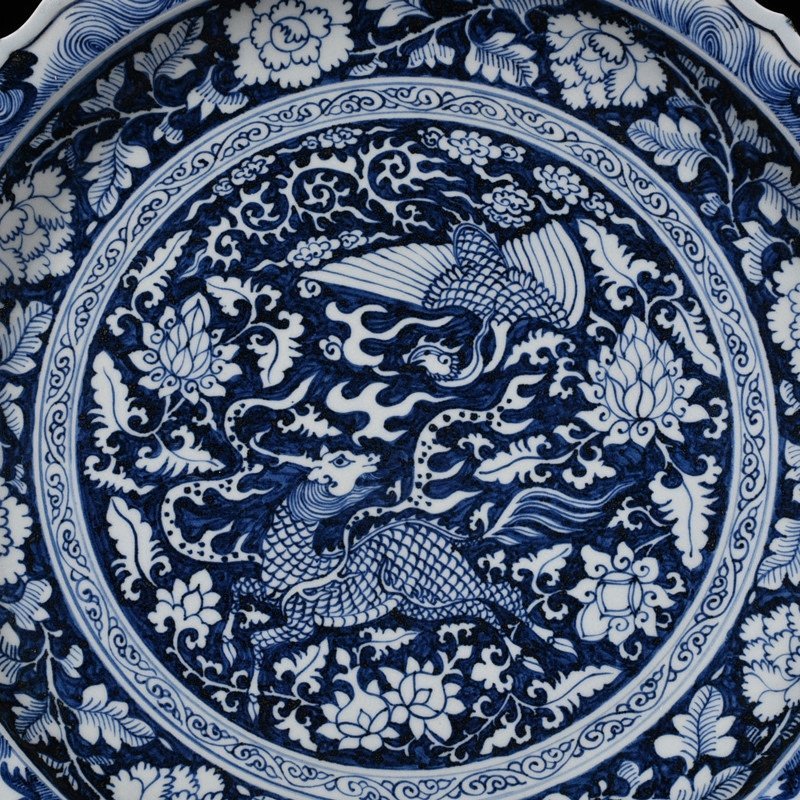 Yuan Dynasty blue and white flowers unicorn and phoenix pattern rhombus edge folding plate