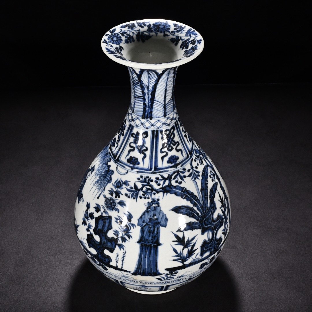 Yuan Dynasty blue and white jade pot spring vase with characters and stories