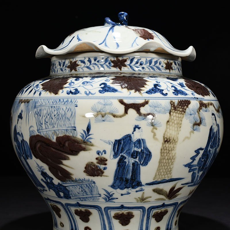 Yuan Dynasty blue and white underglaze red lotus leaf jar