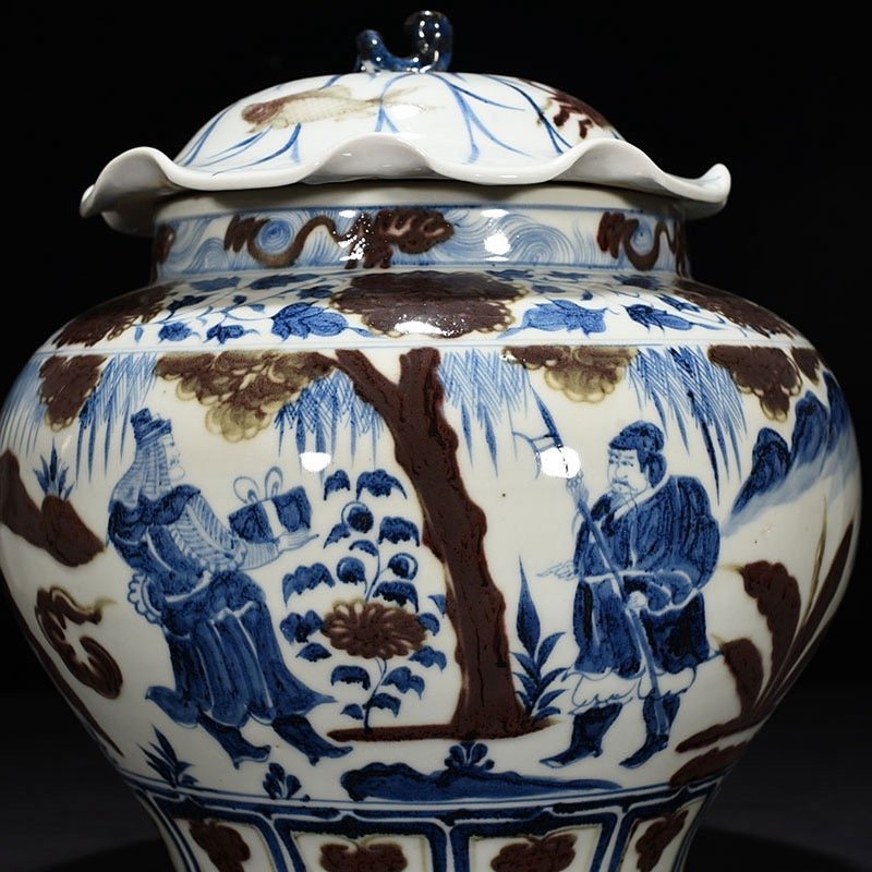 Yuan Dynasty blue and white underglaze red lotus leaf jar