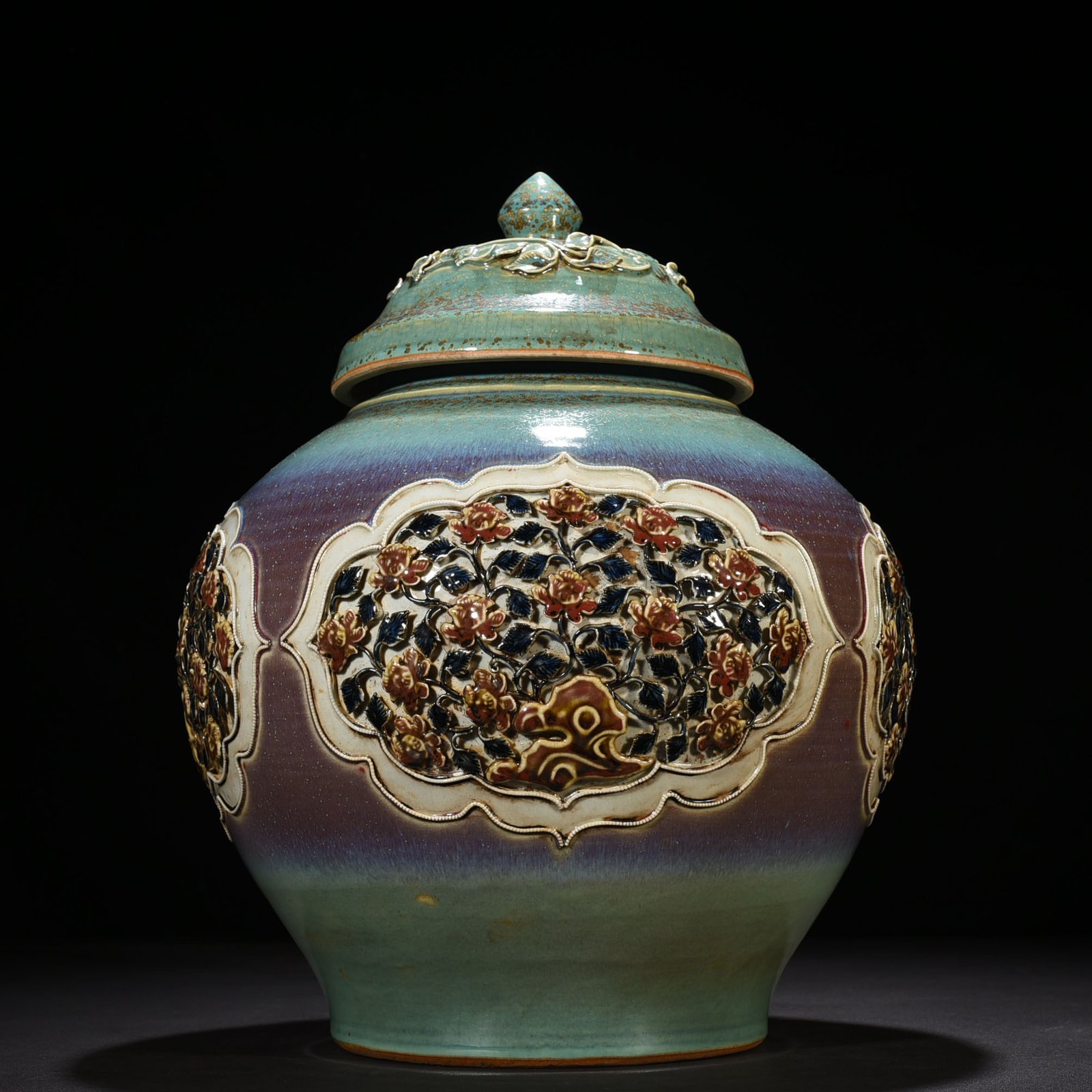 Yuan Dynasty blue and white underglaze red dazzling glaze laminated four seasons flower lid jar