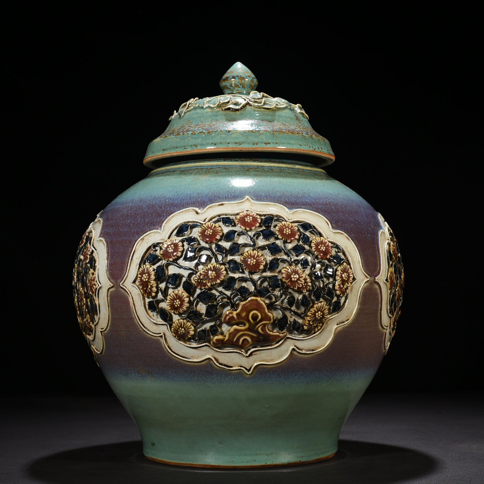 Yuan Dynasty blue and white underglaze red dazzling glaze laminated four seasons flower lid jar