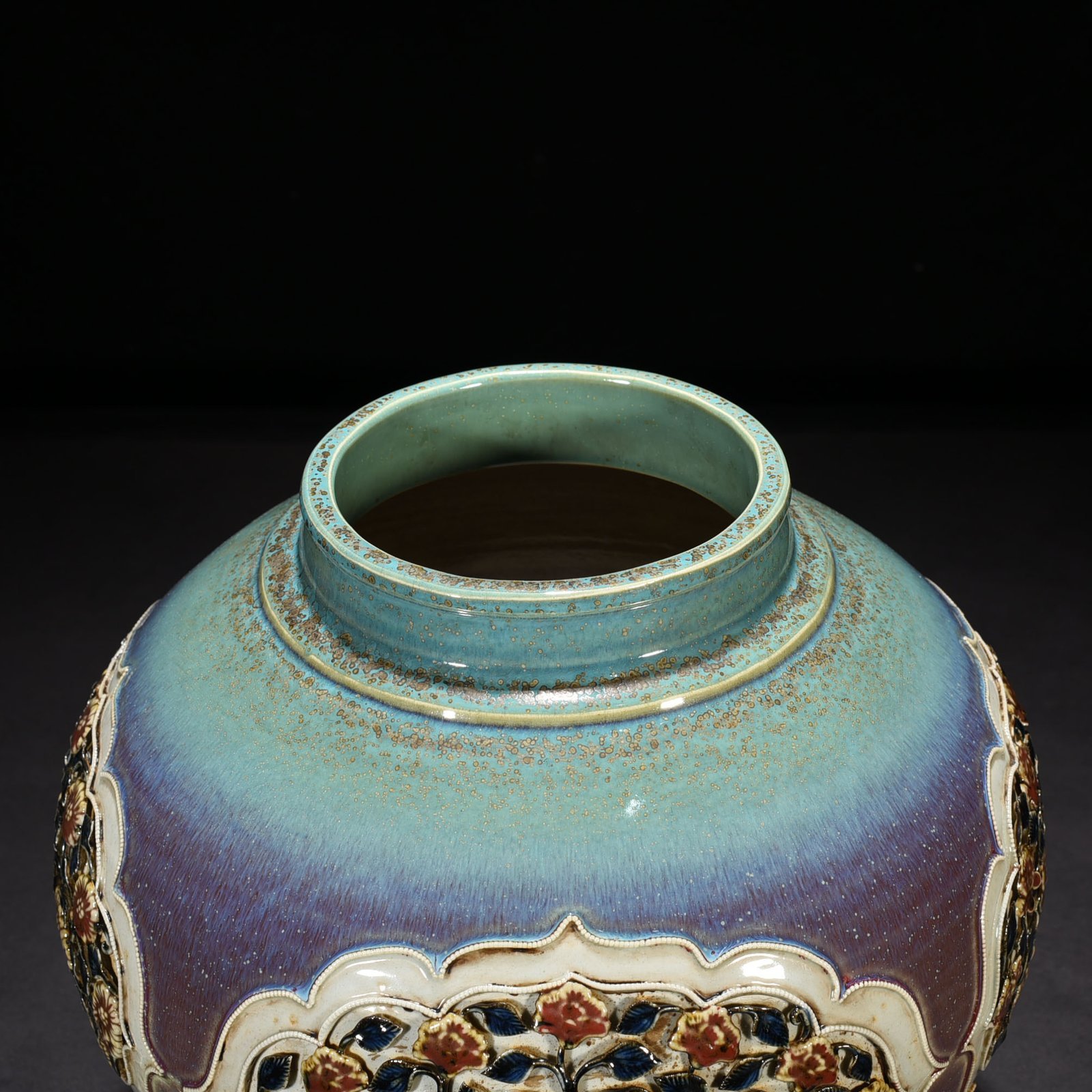 Yuan Dynasty blue and white underglaze red dazzling glaze laminated four seasons flower lid jar