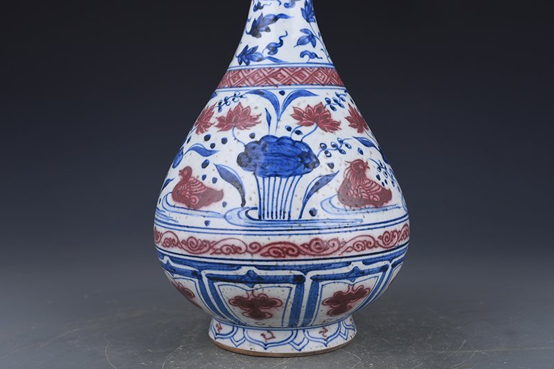 Yuan Dynasty blue and white underglaze red lotus pond jade pot spring vase