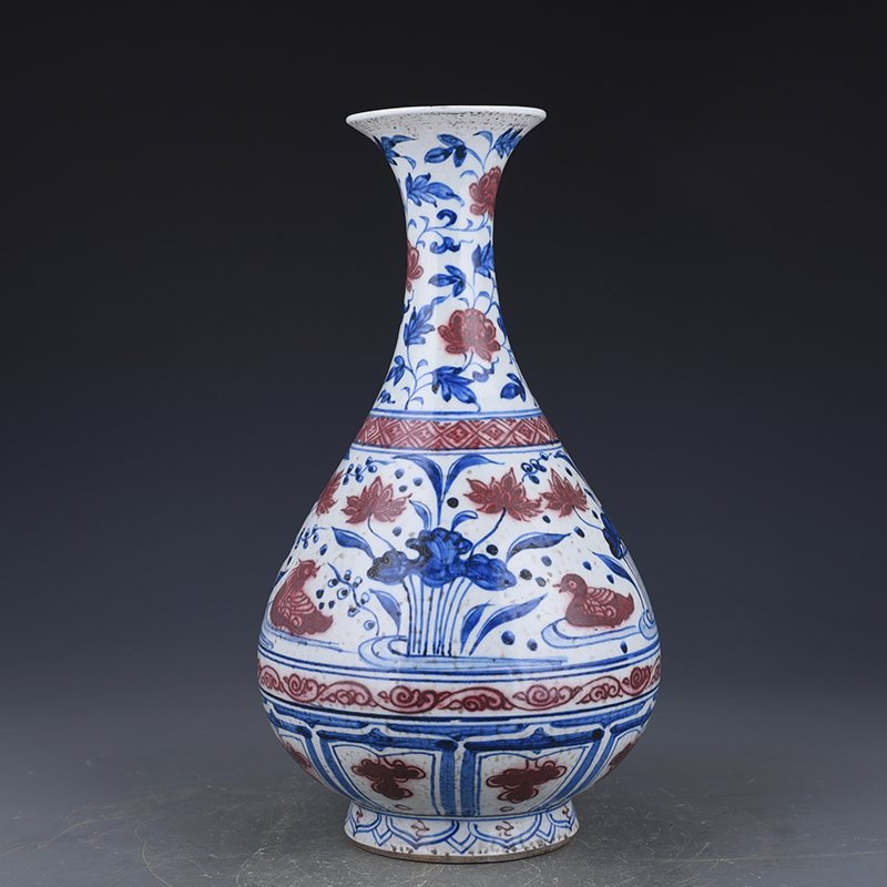 Yuan Dynasty blue and white underglaze red lotus pond jade pot spring vase