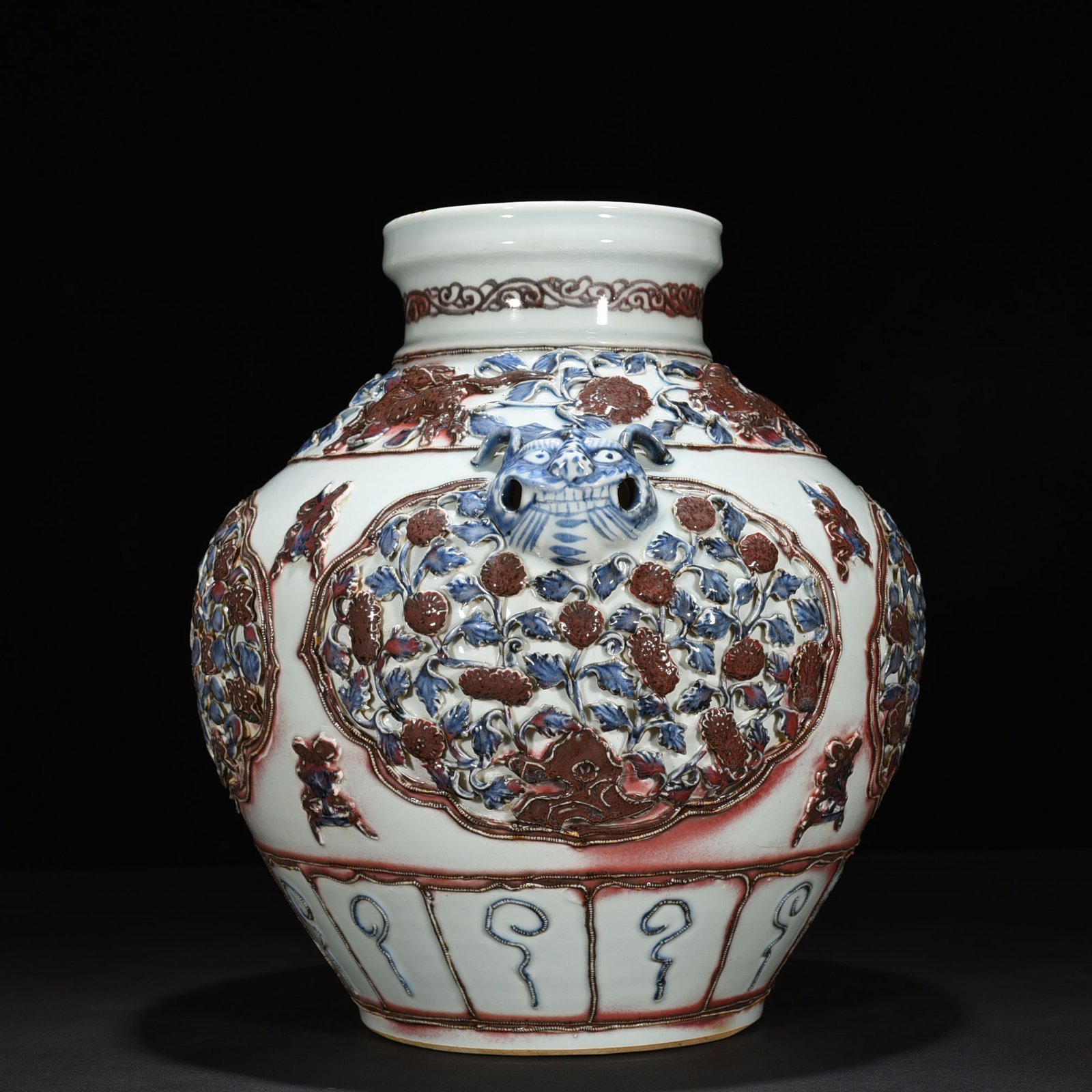 Yuan Dynasty blue and white underglaze red plastic animal ear jar