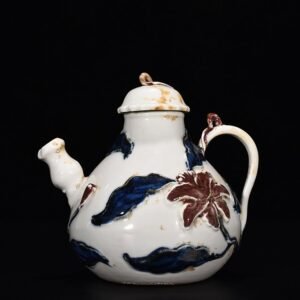 Yuan Dynasty blue and white underglaze red pot with floral pattern