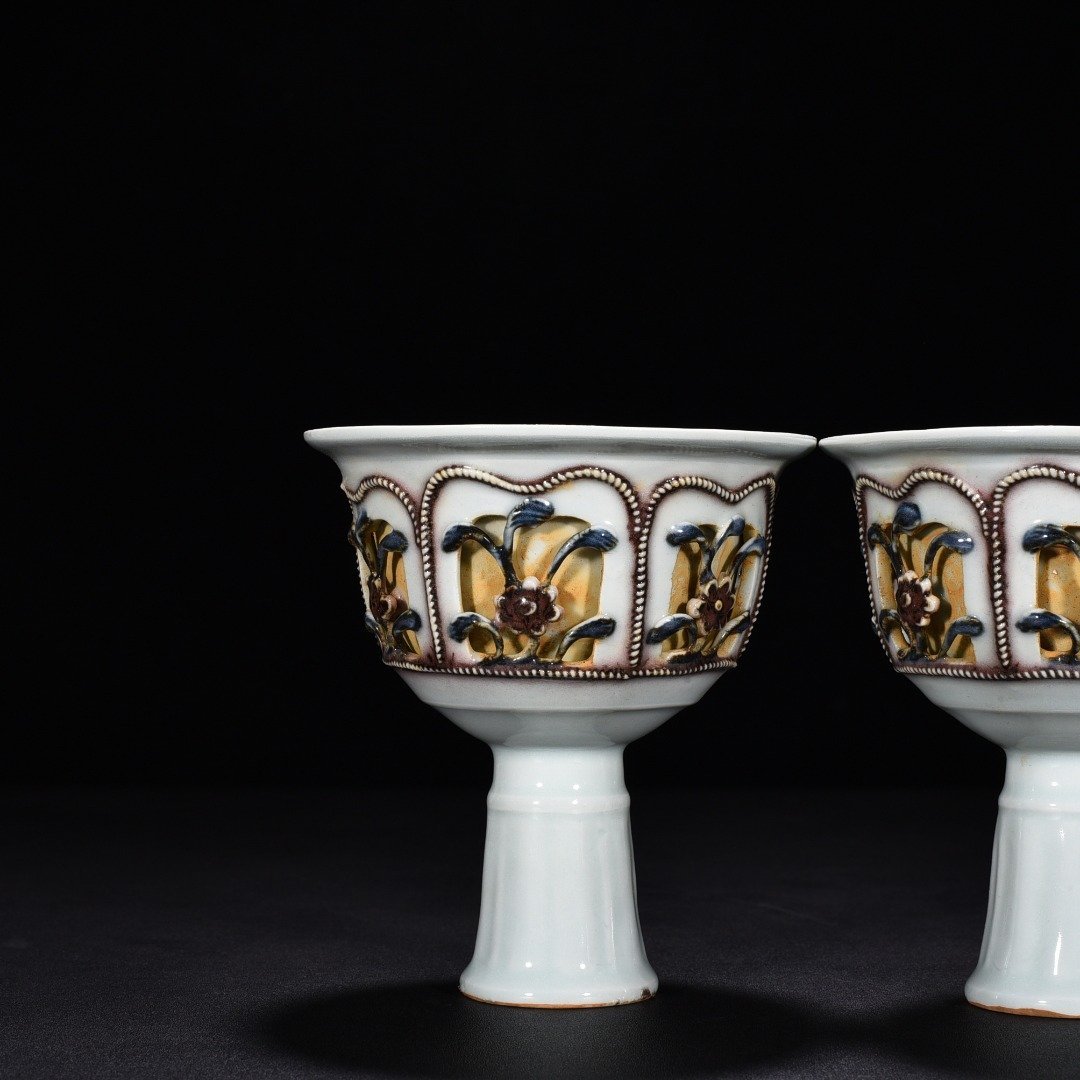 Yuan Dynasty blue and white underglaze red goblet with floral pattern