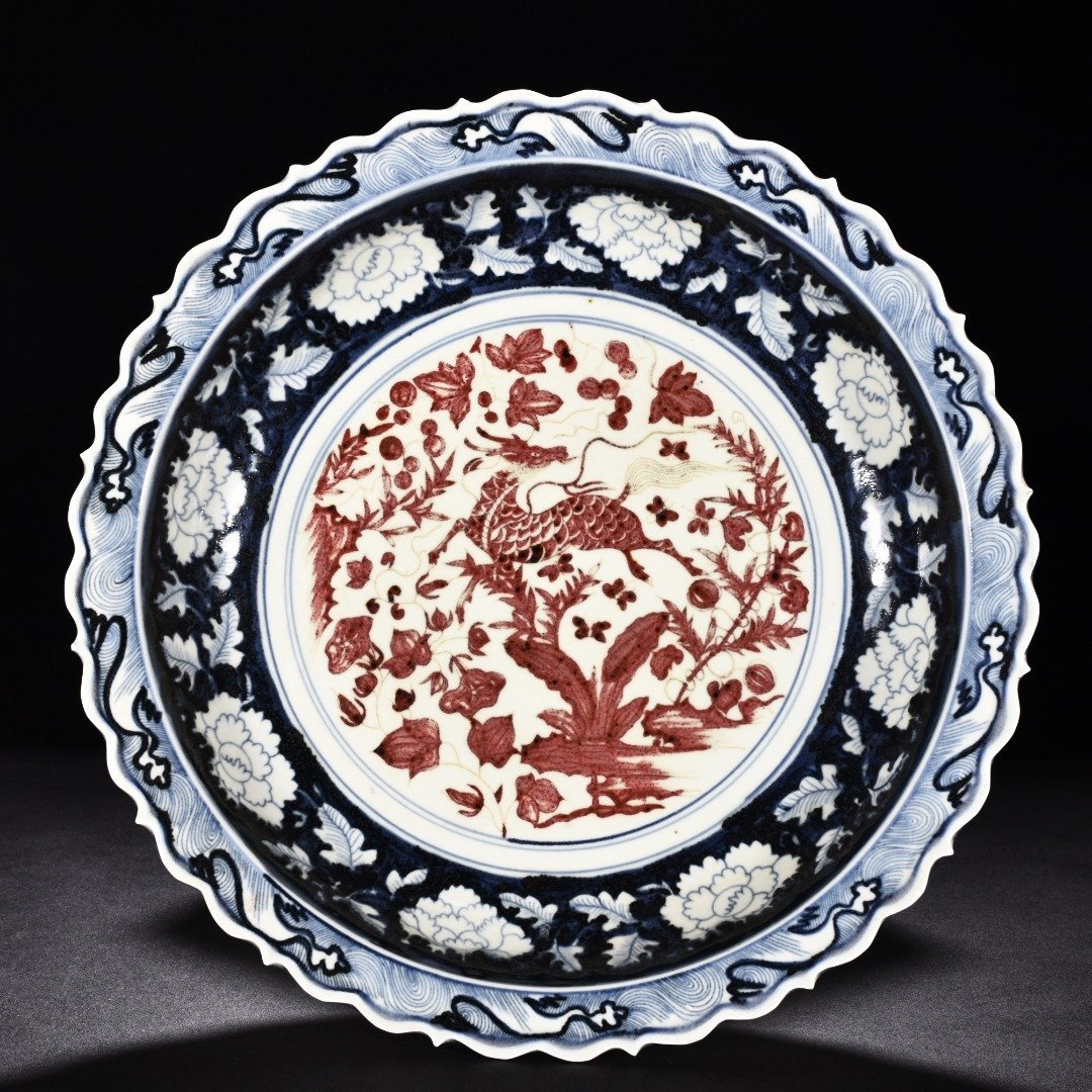 Yuan Dynasty blue and white underglaze red unicorn banana leaf pattern rhombus edge folding plate