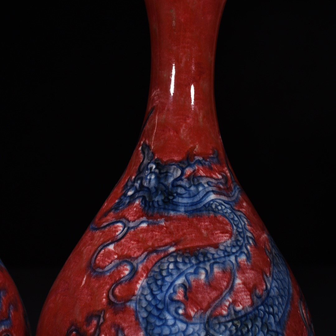 Yuan Dynasty blue and white underglaze red dragon jade pot spring vase