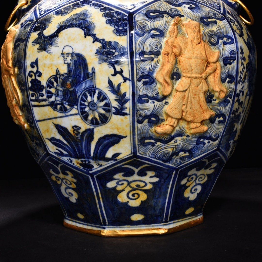 Yuan Dynasty blue and white carved four beast head cover jar