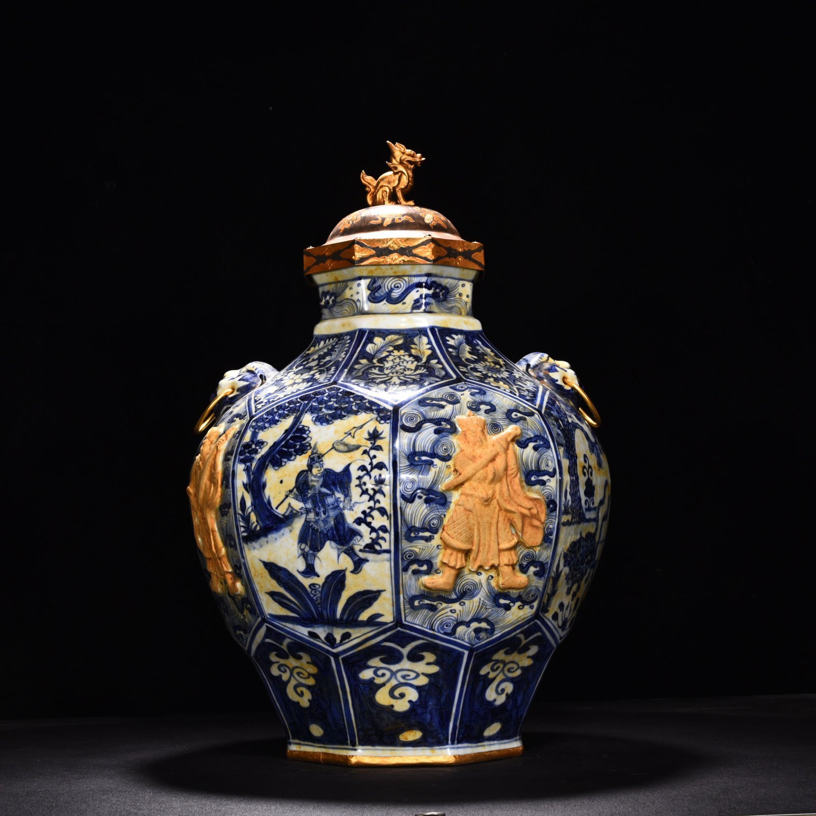 Yuan Dynasty blue and white carved four beast head cover jar