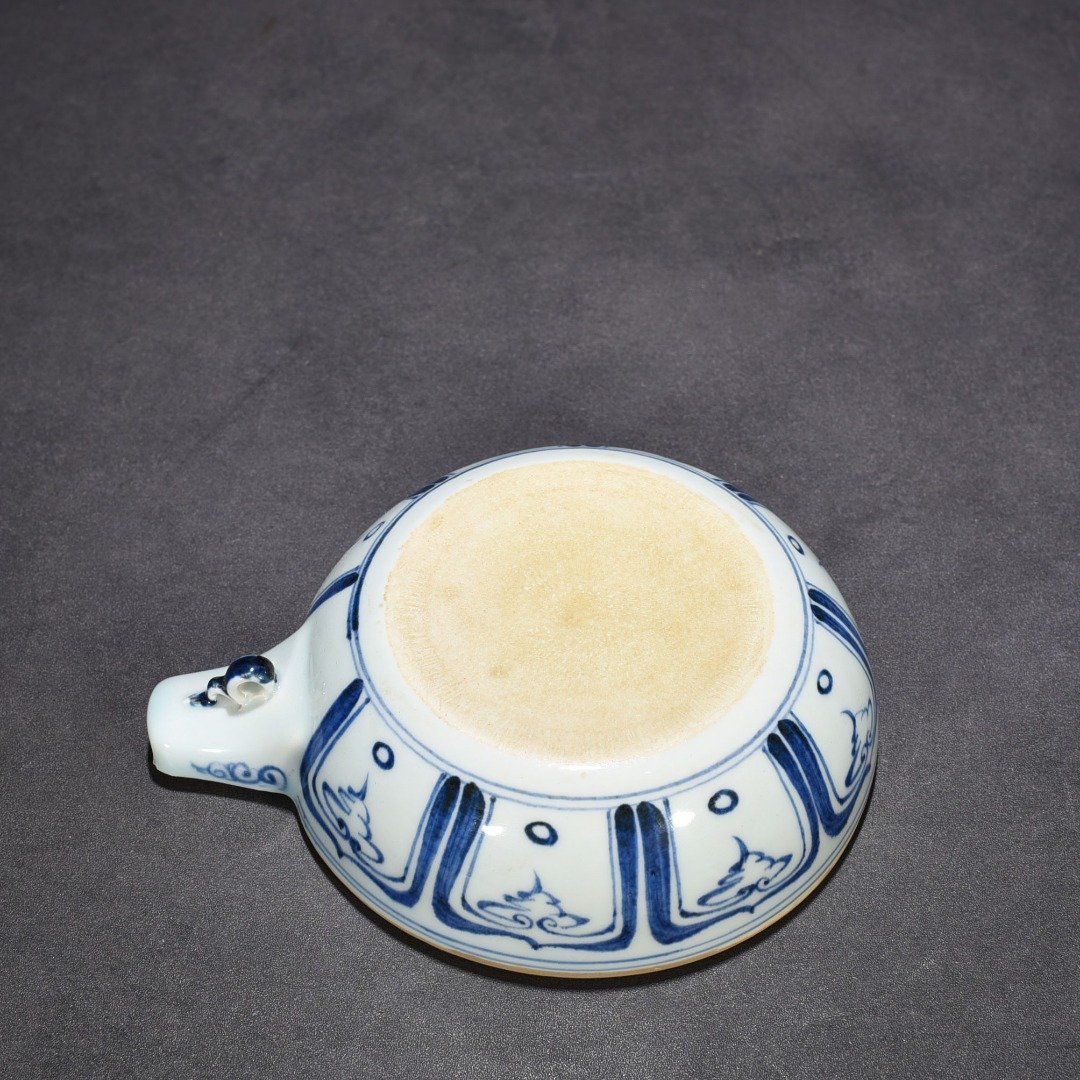 Yuan Dynasty blue and white flying deer pattern