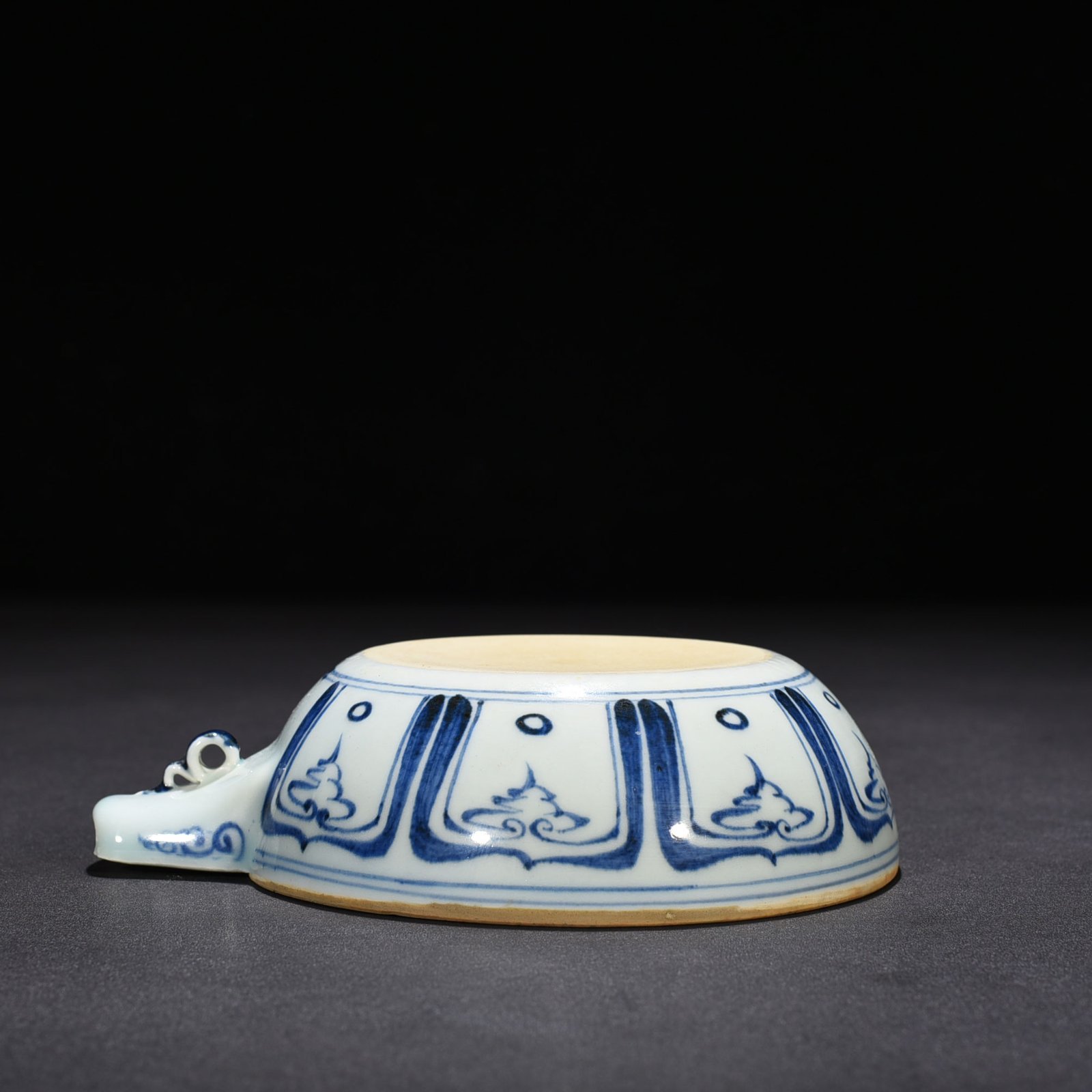 Yuan Dynasty blue and white flying deer pattern