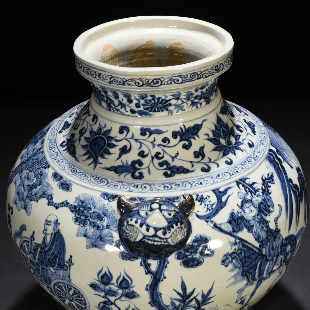 Yuan Dynasty blue and white animal ear jar