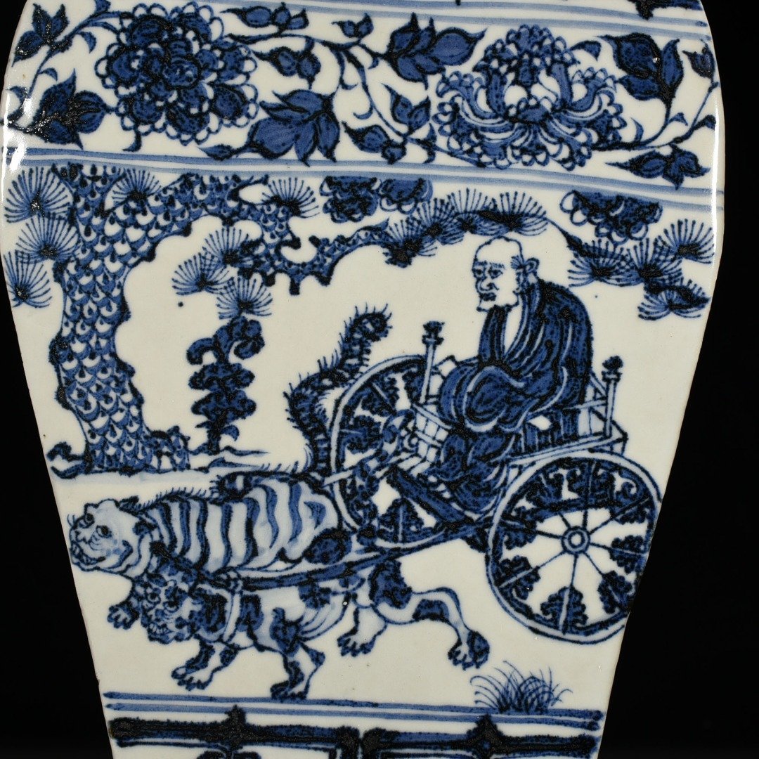 Yuan Dynasty blue and white plum vase