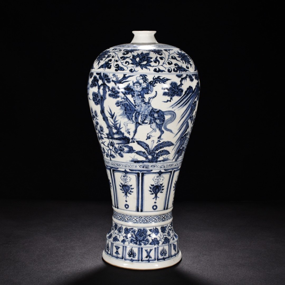 Yuan Dynasty blue and white plum vase