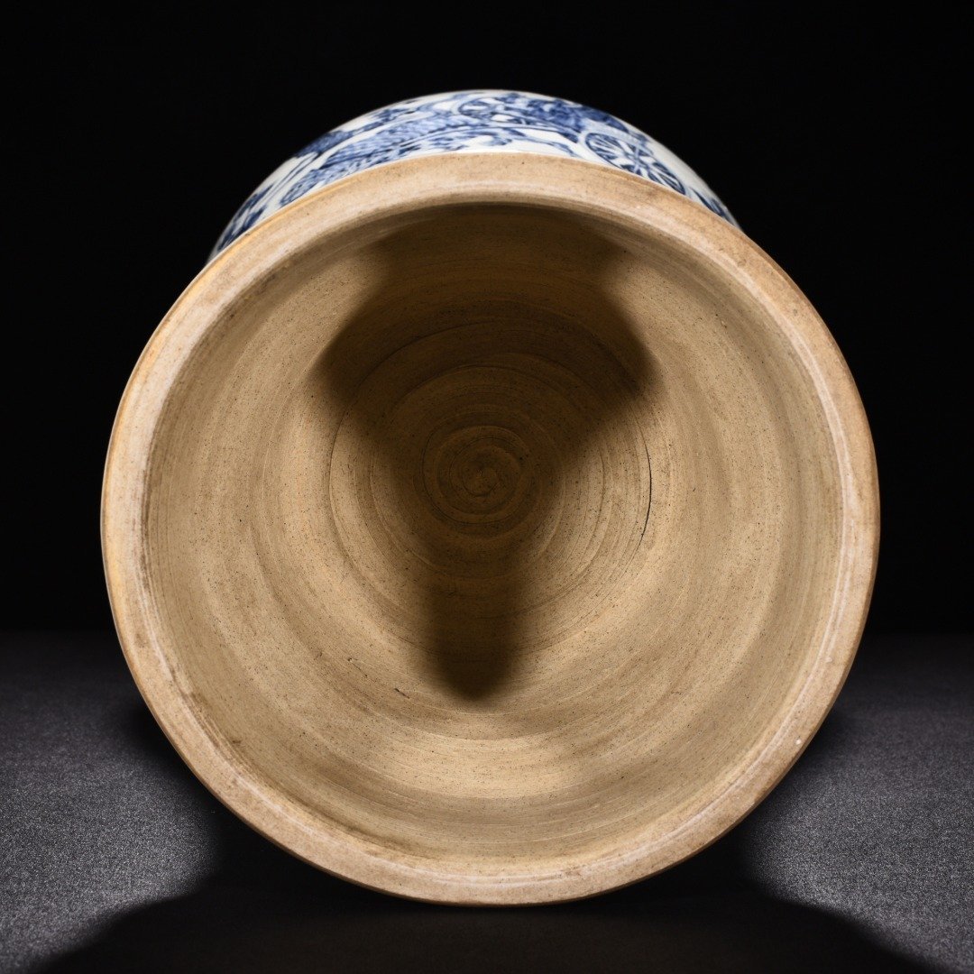 Yuan Dynasty blue and white plum vase