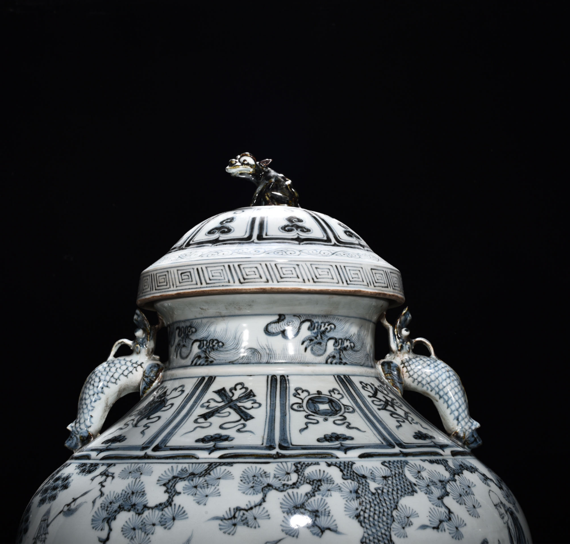 Yuan Dynasty blue and white ear lid jar
