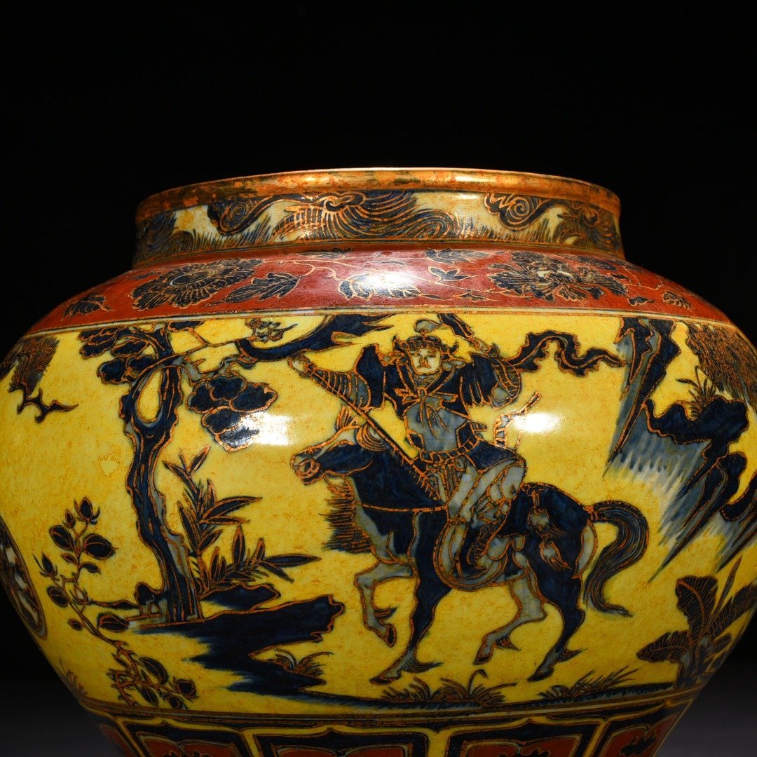 Yuan Dynasty ground blue and white painted gold jar