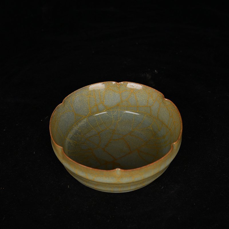 Song Dynasty official kiln Kuikou wash