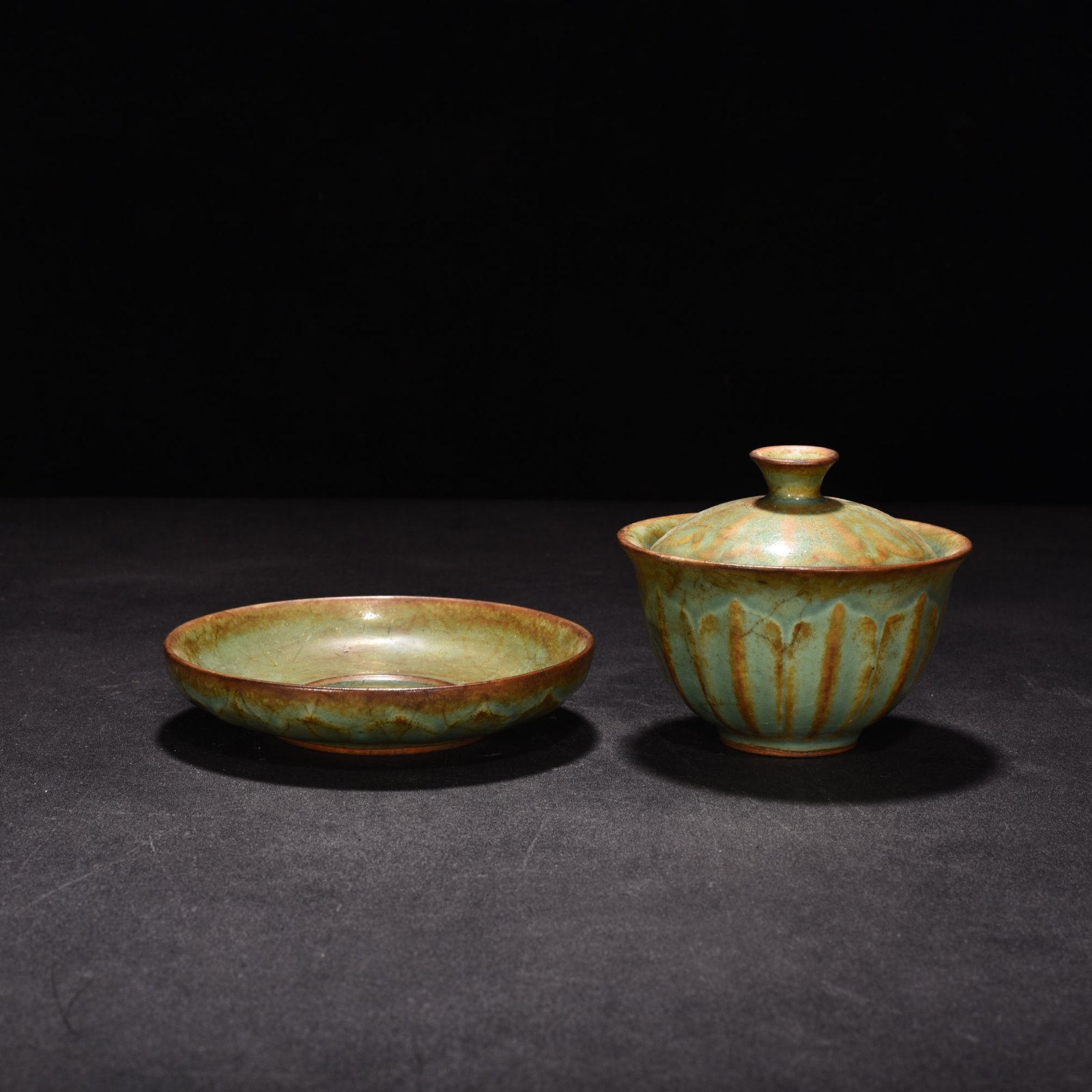 Song Dynasty Longquan kiln plum green glaze Sancai bowl