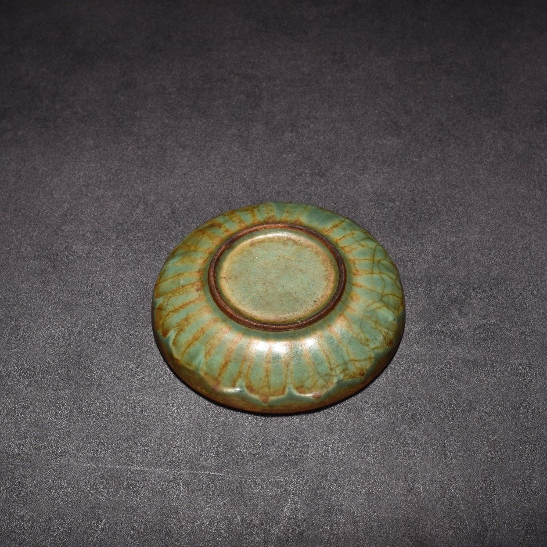 Song Dynasty Longquan kiln plum green glaze Sancai bowl