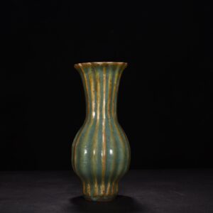 Song Dynasty Longquan kiln plum celadon glaze scraped edge vase