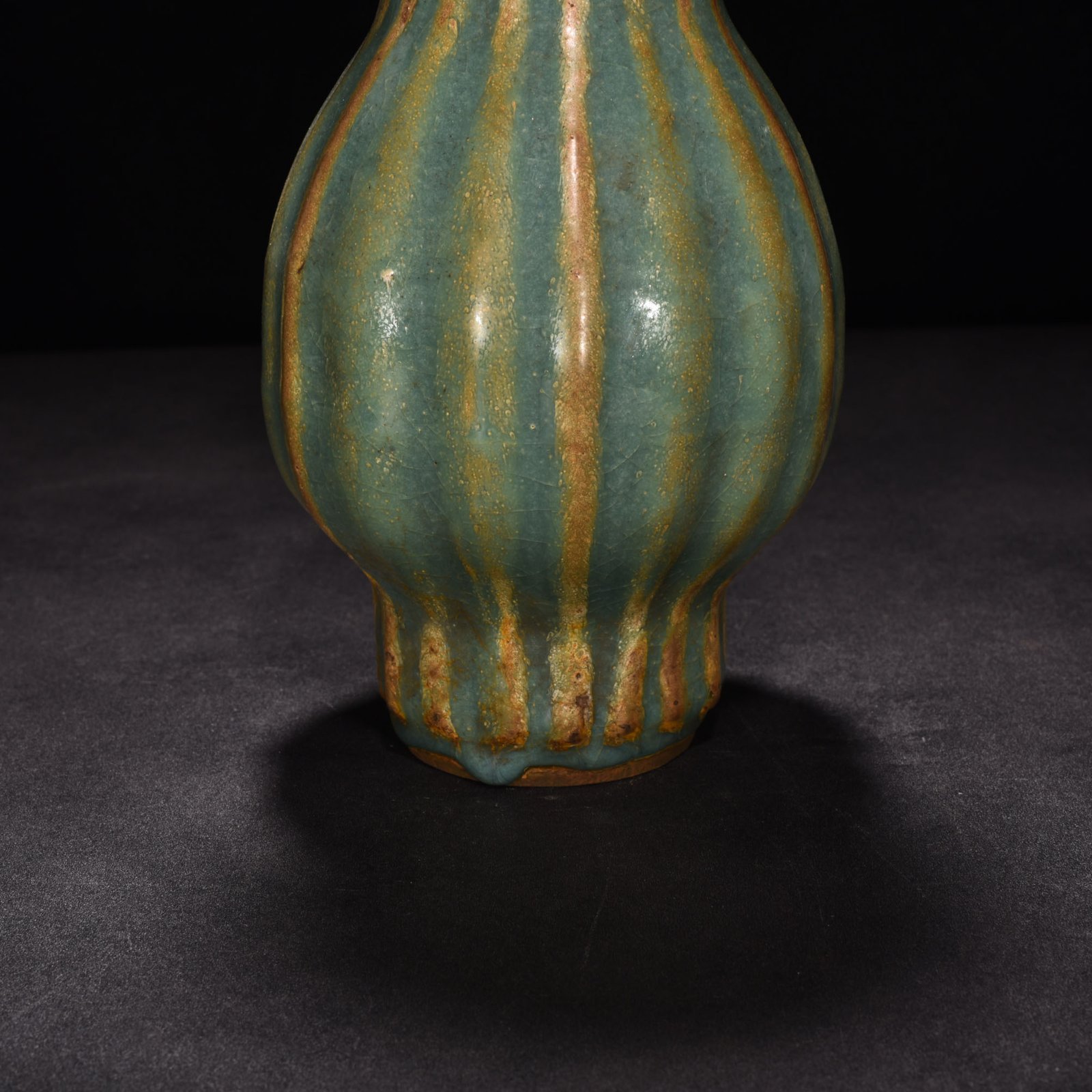 Song Dynasty Longquan kiln plum celadon glaze scraped edge vase