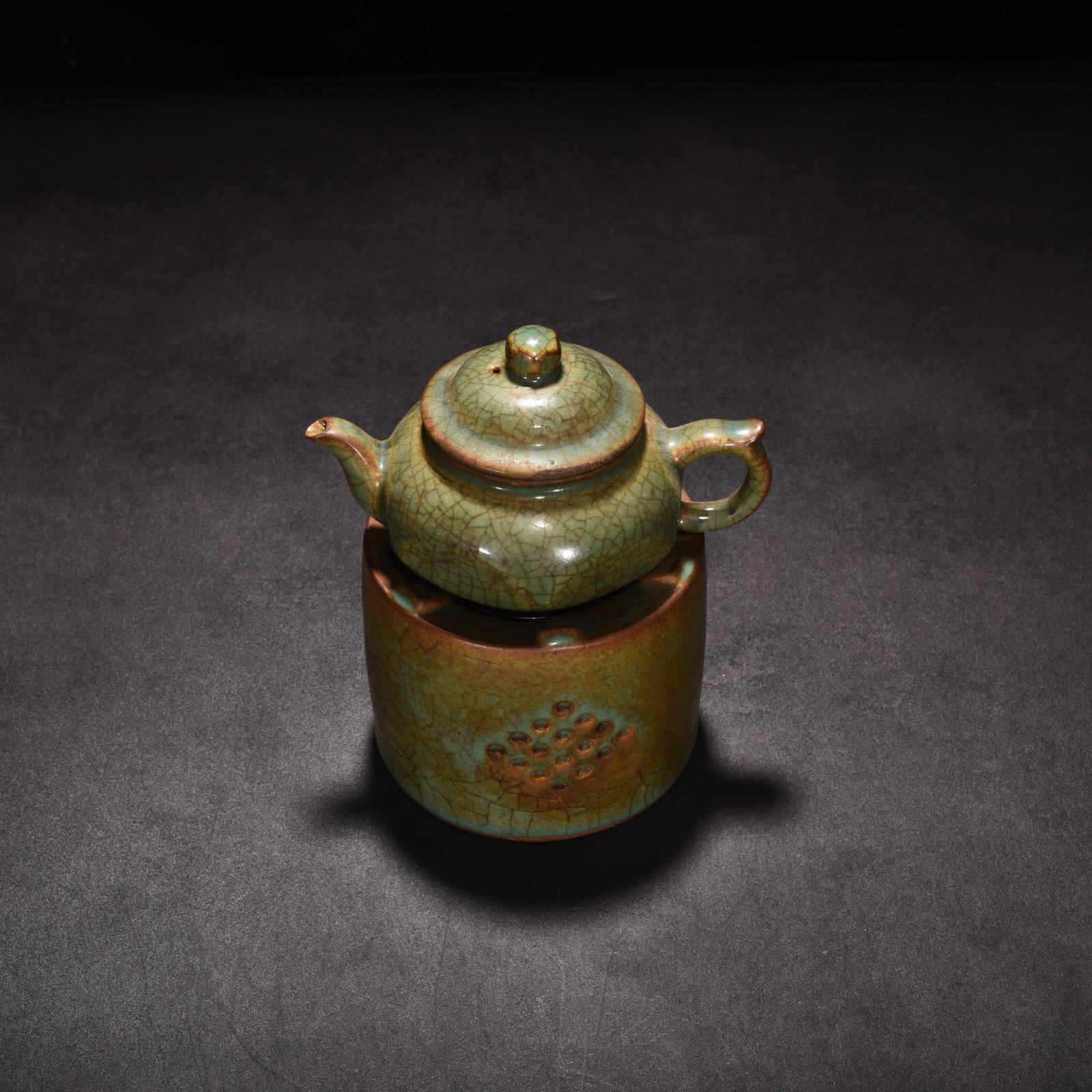 Song Dynasty Longquan kiln plum green glaze tea stove 2 pots