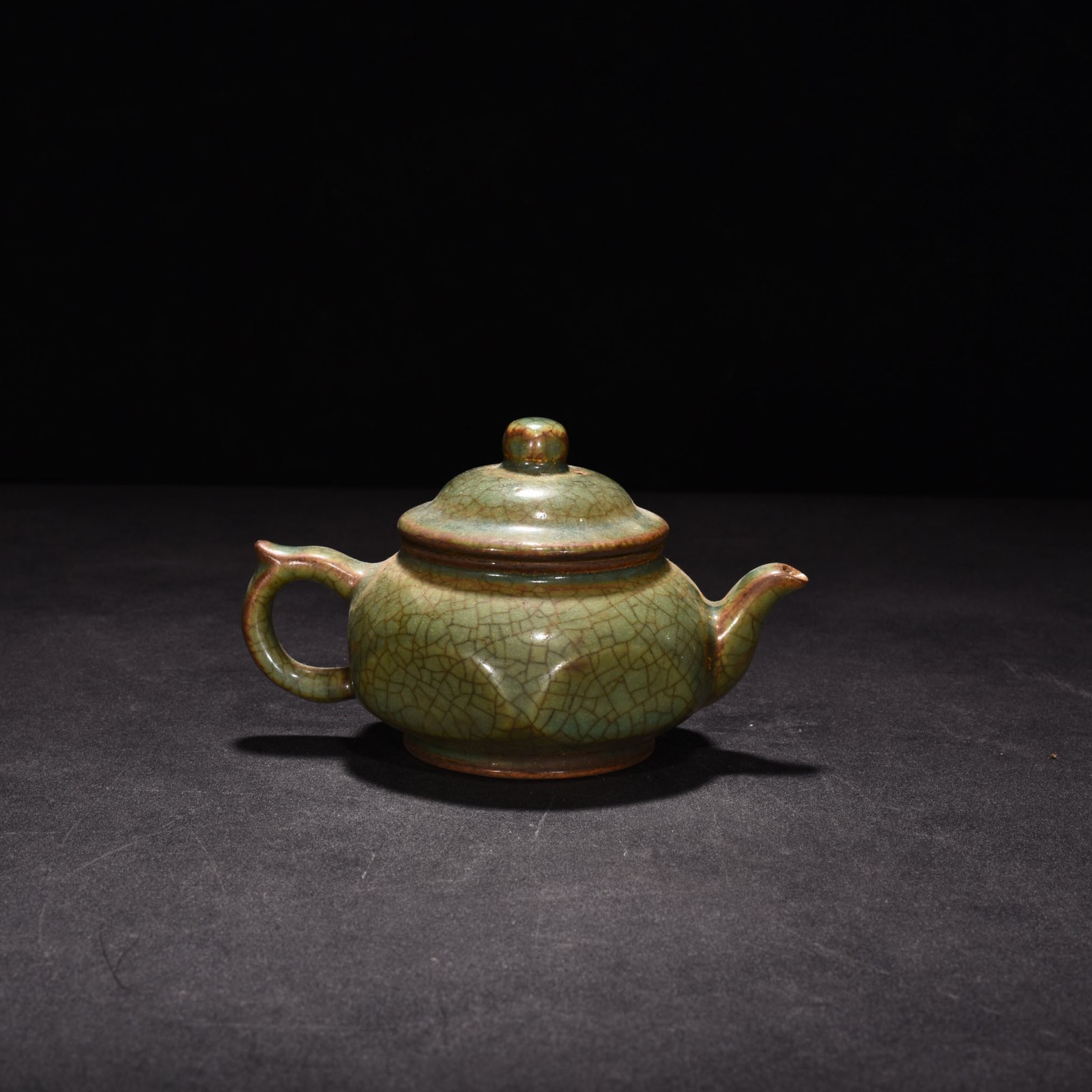 Song Dynasty Longquan kiln plum green glaze tea stove 2 pots