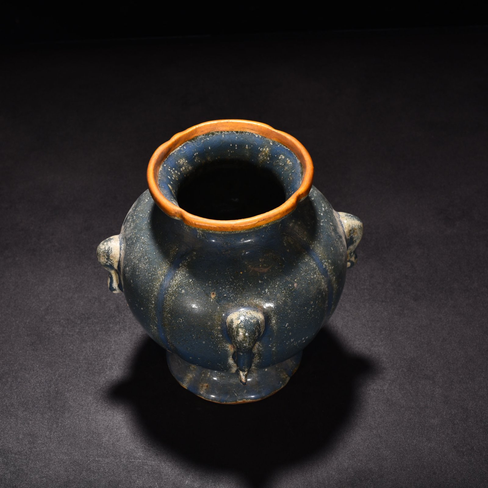 Song Dynasty Longquan kiln blue glaze painted gold elephant ear statue