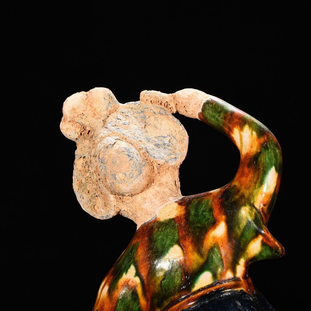 Tang Dynasty Sancai Dotted Lady Figurine