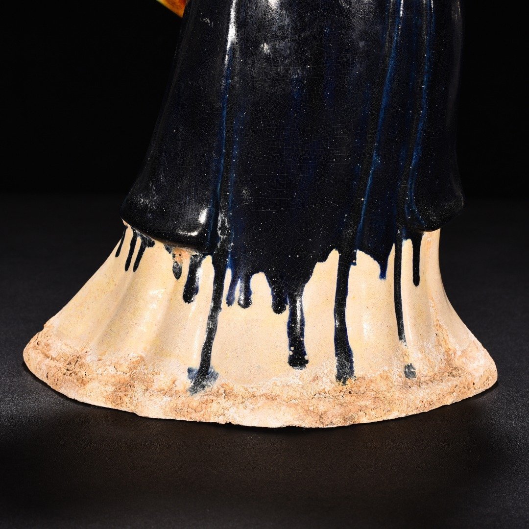 Tang Dynasty Sancai Dotted Lady Figurine