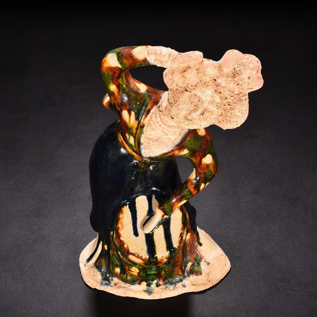 Tang Dynasty Sancai Dotted Lady Figurine