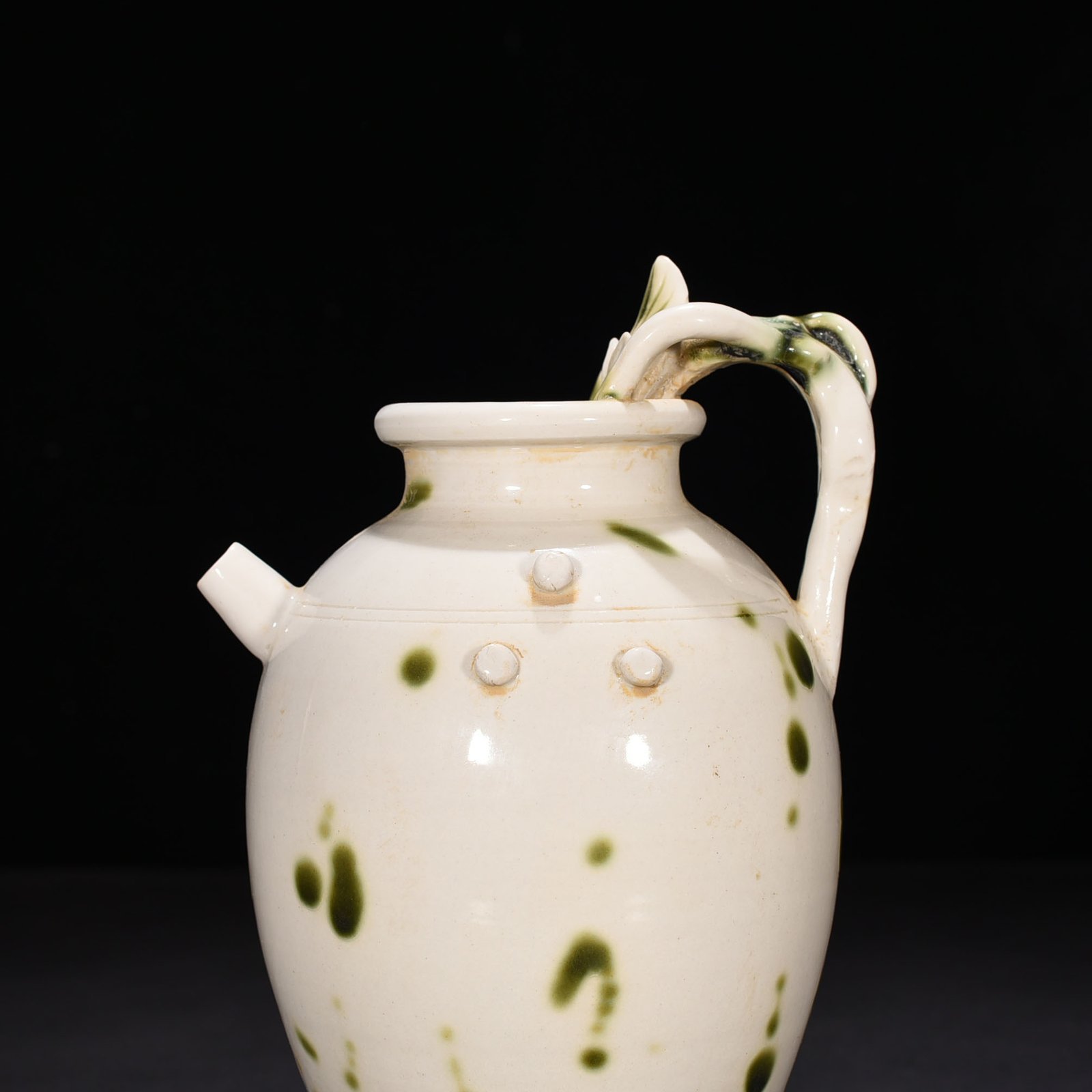 Tang Dynasty Ding Kiln Green Splash teapots