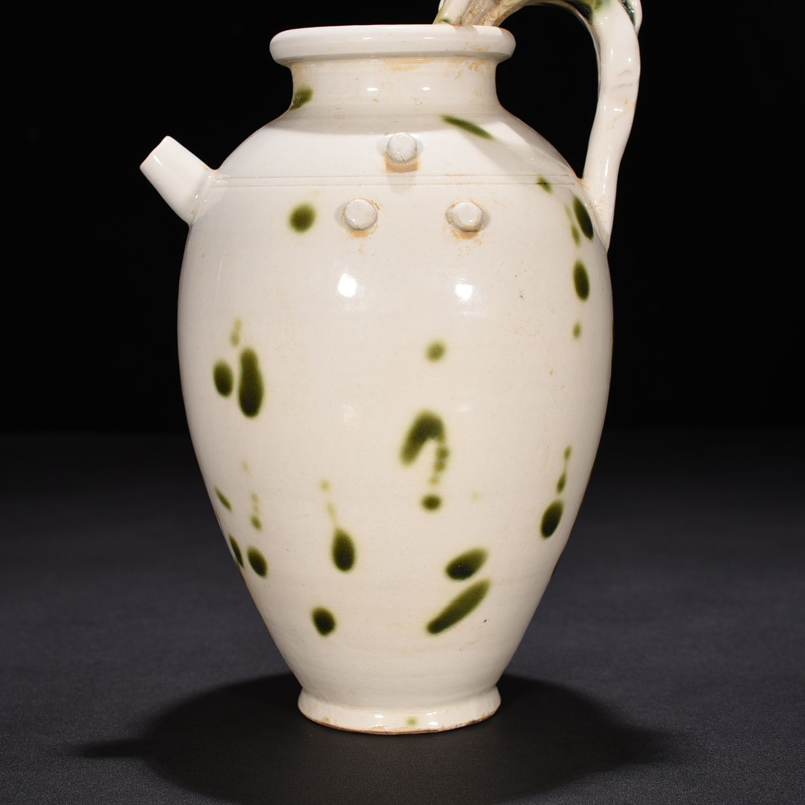 Tang Dynasty Ding Kiln Green Splash teapots