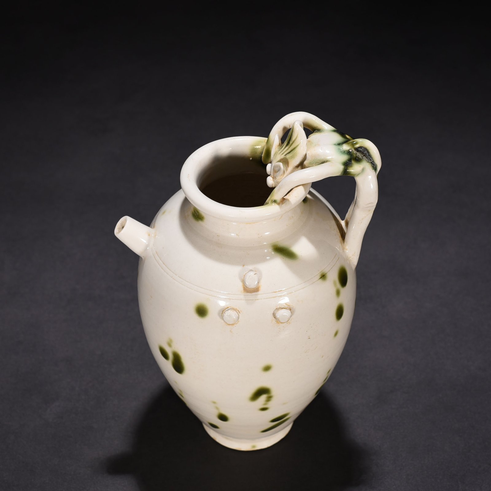Tang Dynasty Ding Kiln Green Splash teapots