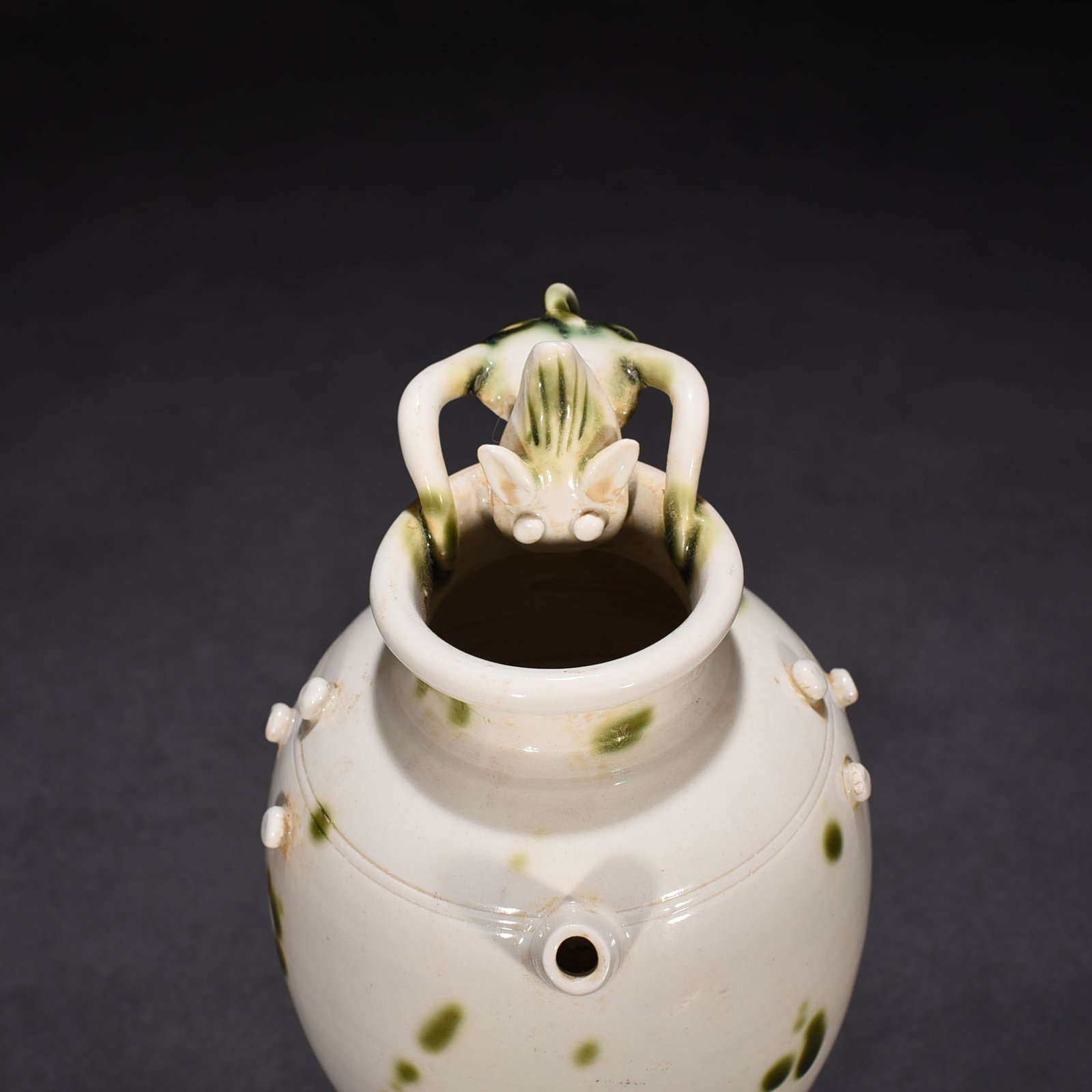 Tang Dynasty Ding Kiln Green Splash teapots