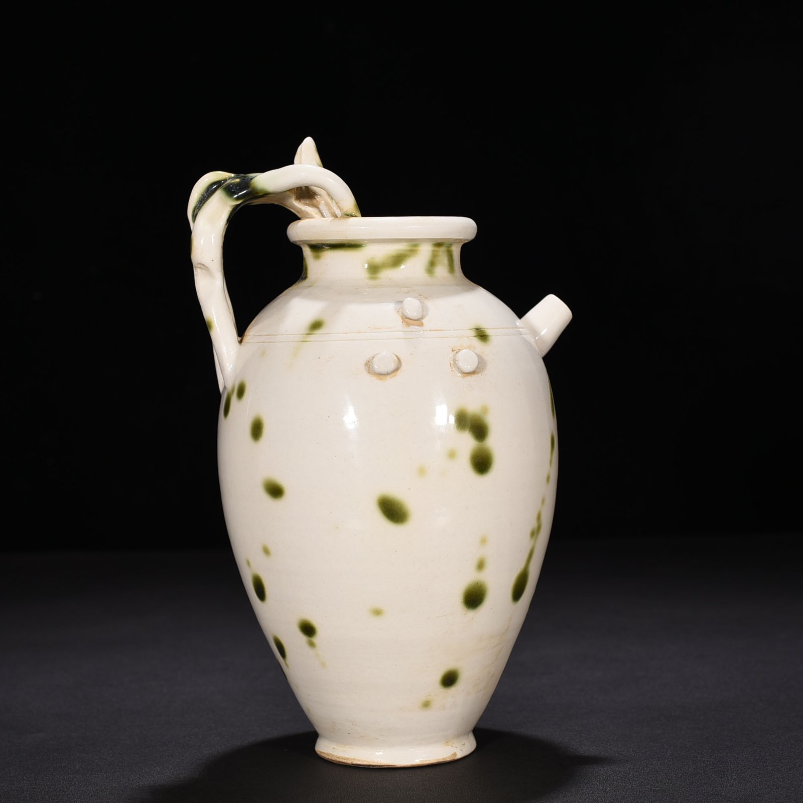 Tang Dynasty Ding Kiln Green Splash teapots