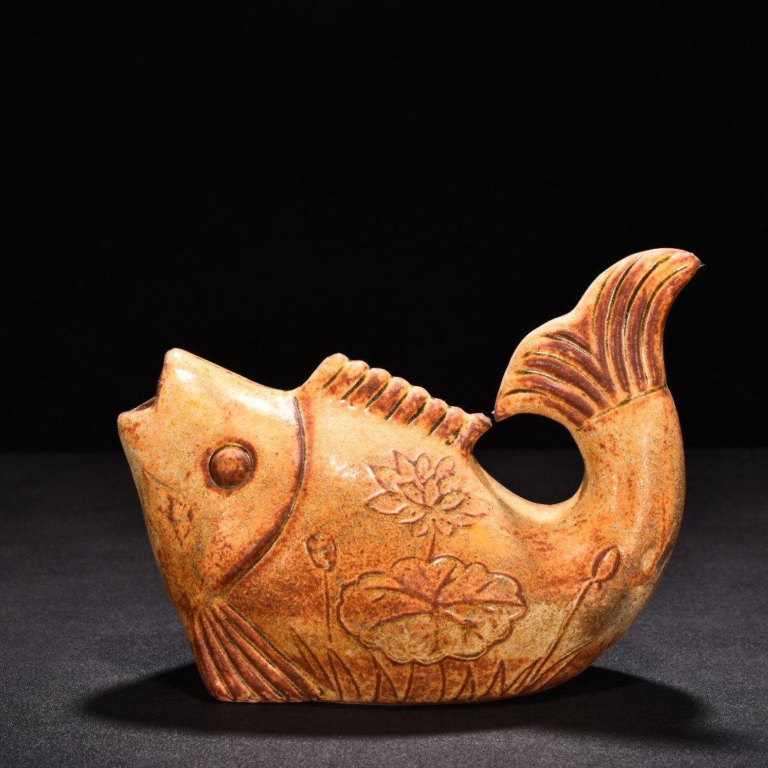Tang Dynasty yellow glaze fish pot