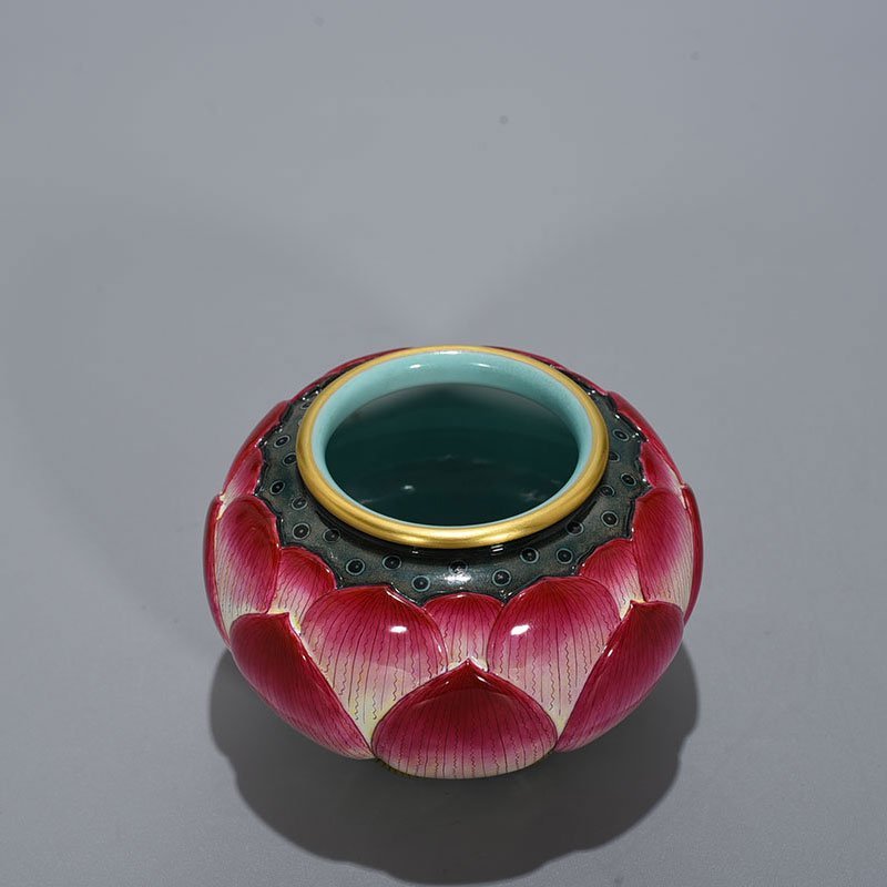 Qing Dynasty Qianlong pastel lotus bowl