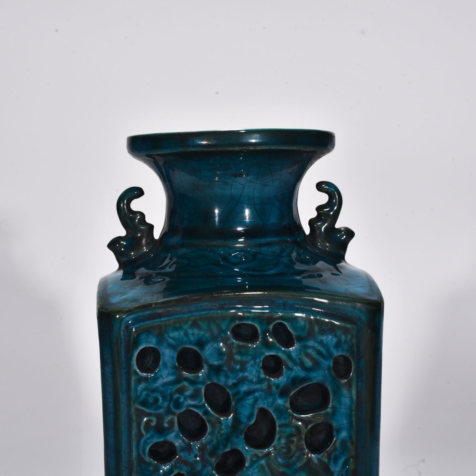 Qing Dynasty Qianlong Dazhou Chai Porcelain Peacock Blue Glaze Square Vase with Hollow Figure